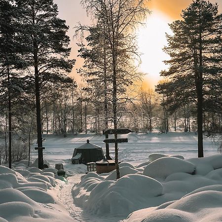 Aurora Igloo With Private Hot Tub By Invisible Forest Lodge روفانييمي المظهر الخارجي الصورة